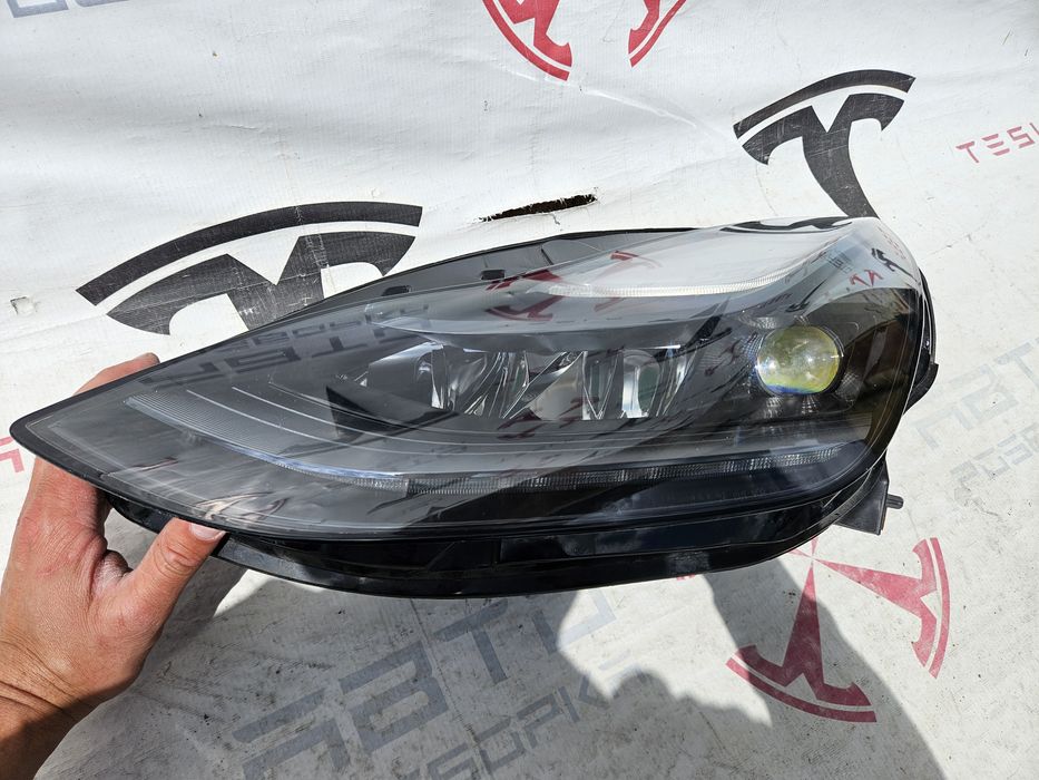 Фара ліва Tesla Model 3 2021-2024р.