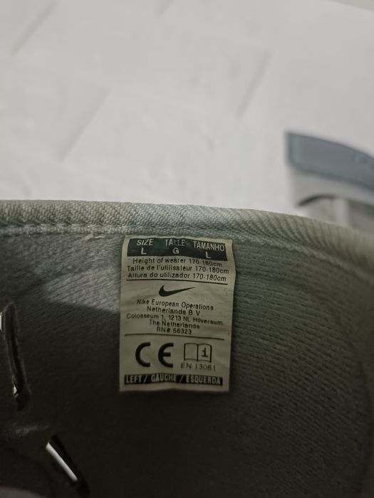 Щитки для футболу Nike