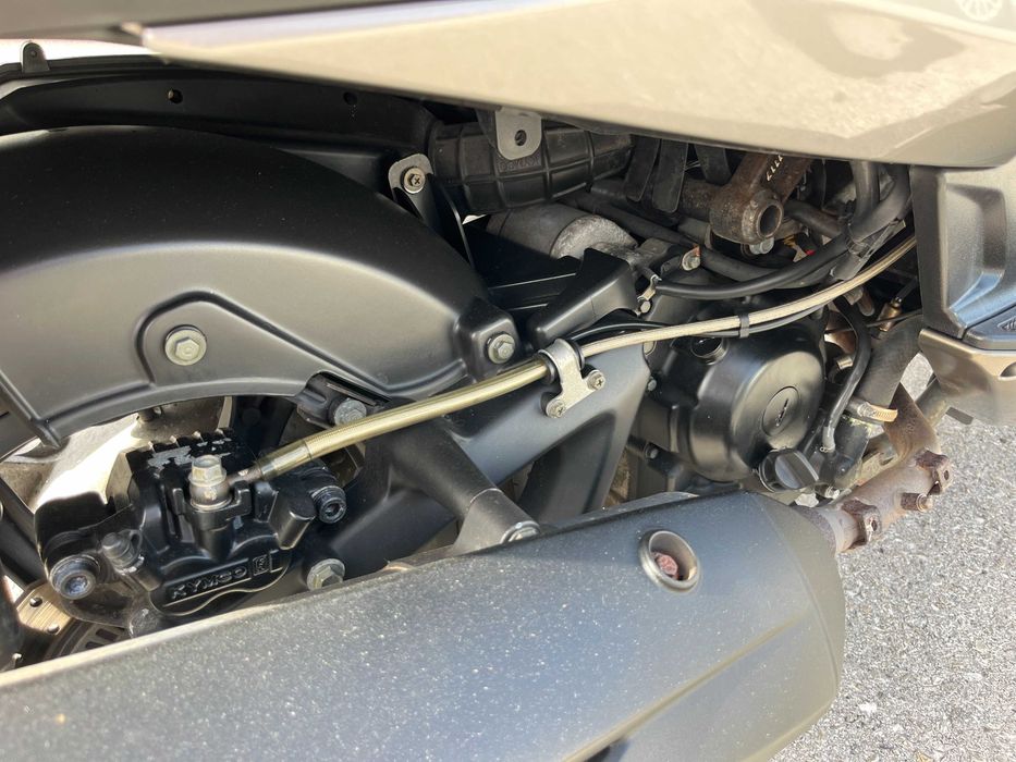 Kymco Downtown 300i - Ano 2012 - Apenas 31.000km