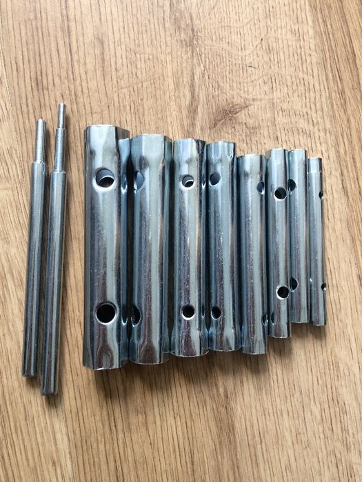 Zestaw kluczy rurkowych 10 el. 6-22 mm z etui