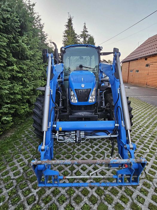 New Holland T5.115 z ladowaczem czolowym, 2700 motogodzin