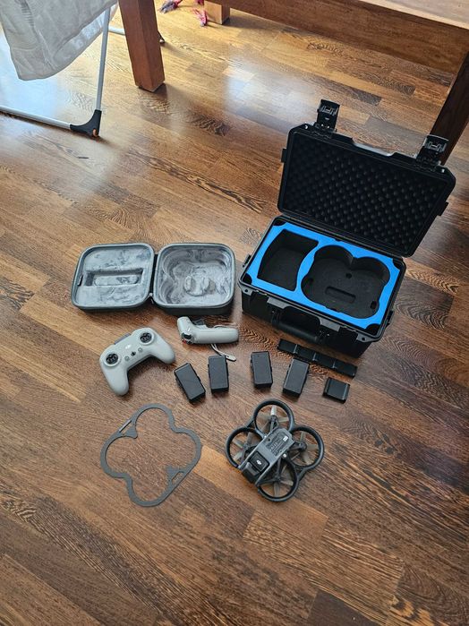 Dron DJI Avata małoużywana 4 akumulatory Goggles 2 FPV Controller