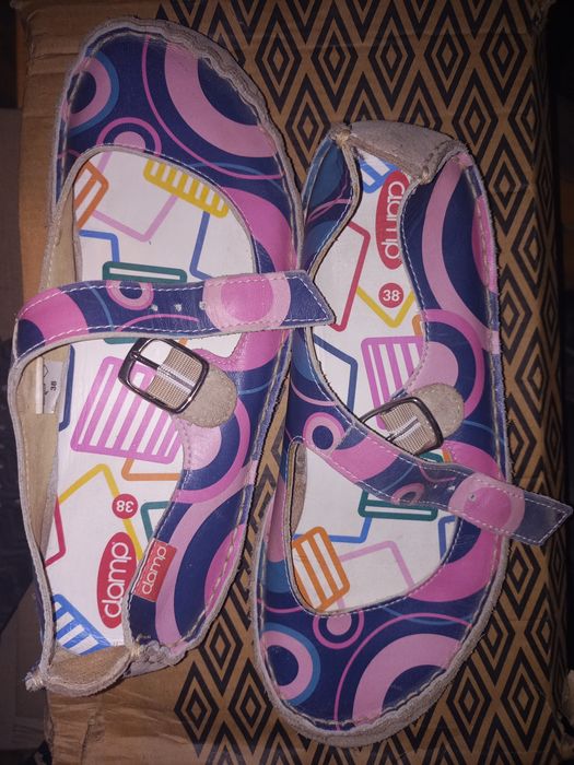 Шкіряні і босоніжки Damp розмір 38р 24.5см сандалі