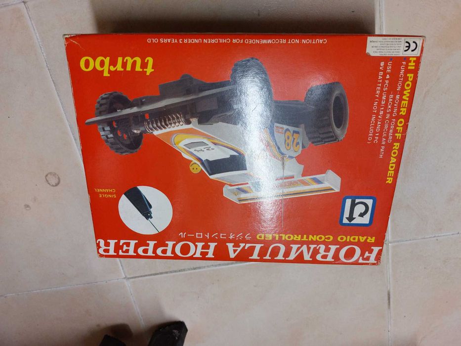 Carro telecomandado Formula Hopper [NA CAIXA]