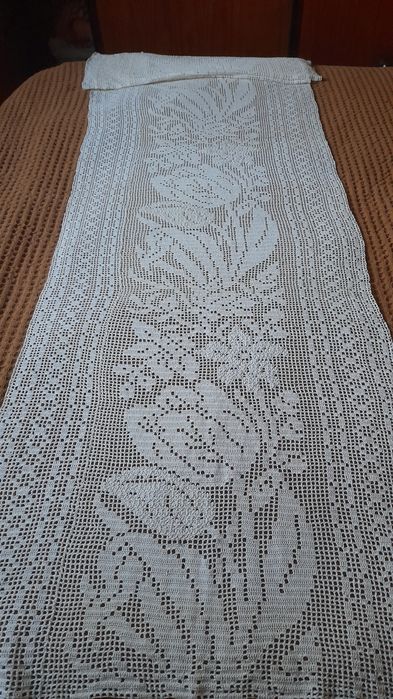 Renda manual vintage com 1,80x0,53 m  - Bom estado
