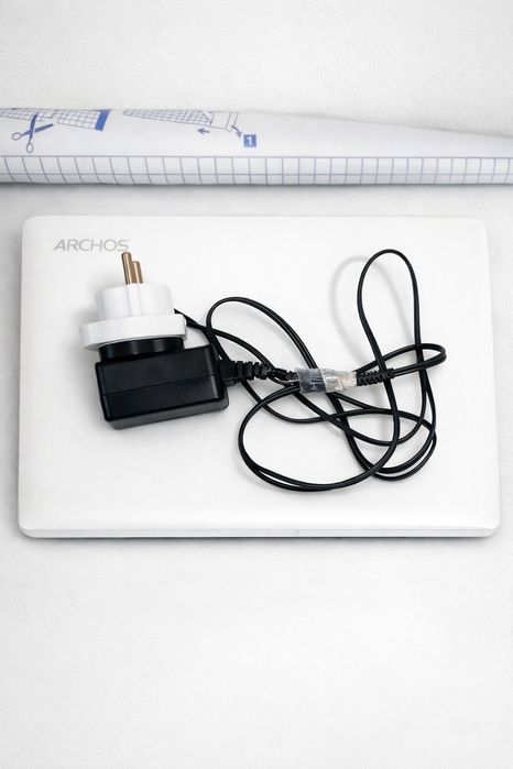 Portátil ARCHOS 140 Cesium – 14.1"