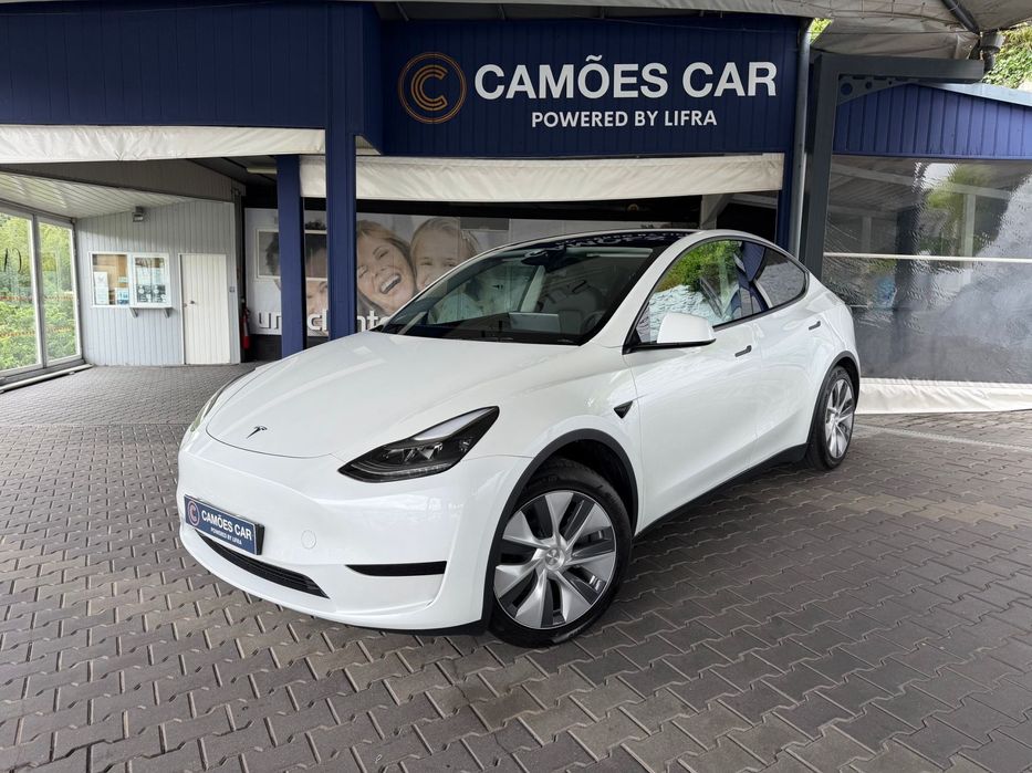 Tesla Model Y RWD