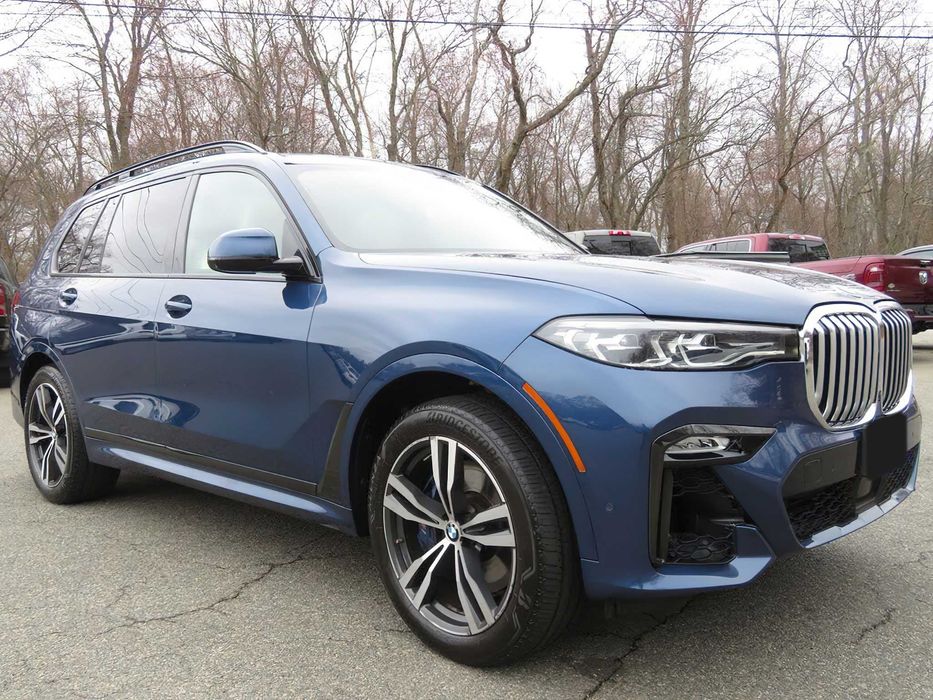 BMW X7 xDrive50i      2019
