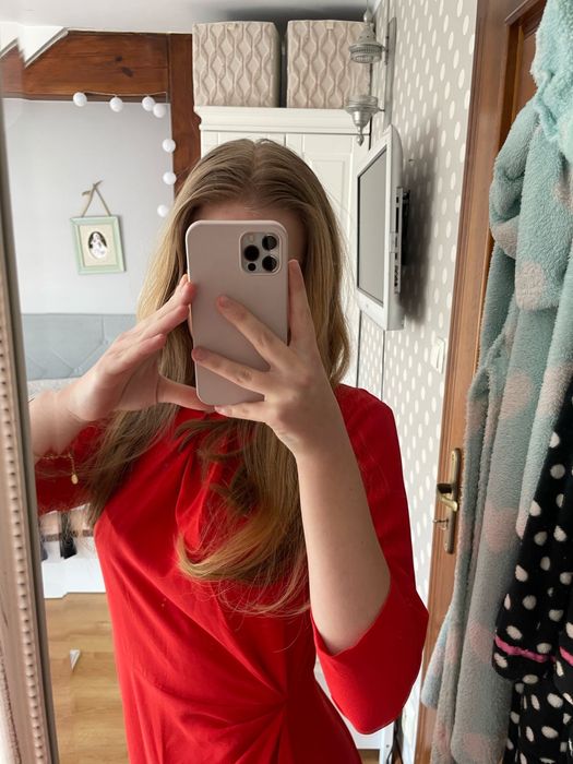 Piekna  czerwona sukienka!