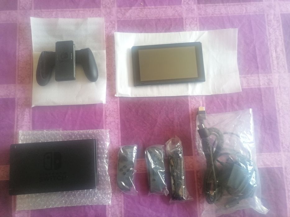 Nintendo Switch V2 preta em muito boas condições