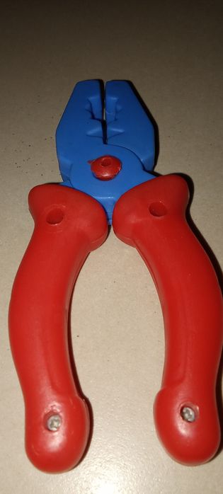 Alicate + Parafuso (de brincar) para Bebé/Criança