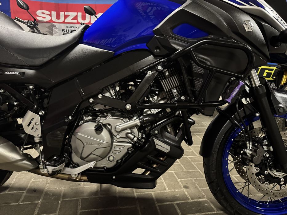 Японский мотоцикл Suzuki V-Strom 650 ABS 2022г.