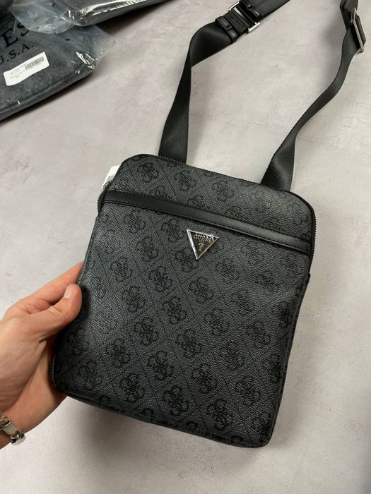 Сумочка Guess