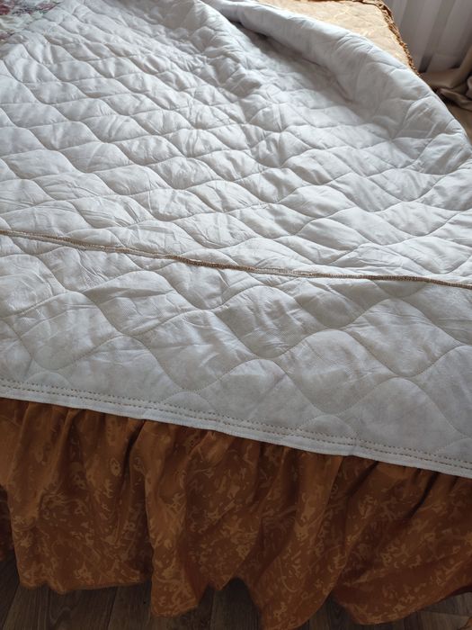 Набір для кроваті, покривало+наволочки+подушки