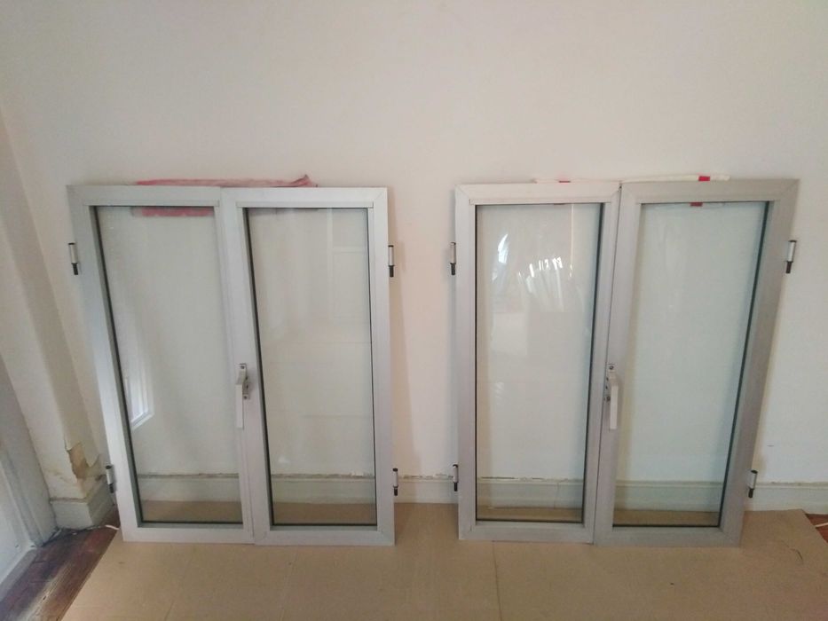 Porta e 2 Janelas em Alumínio. (Posso vender em separado)