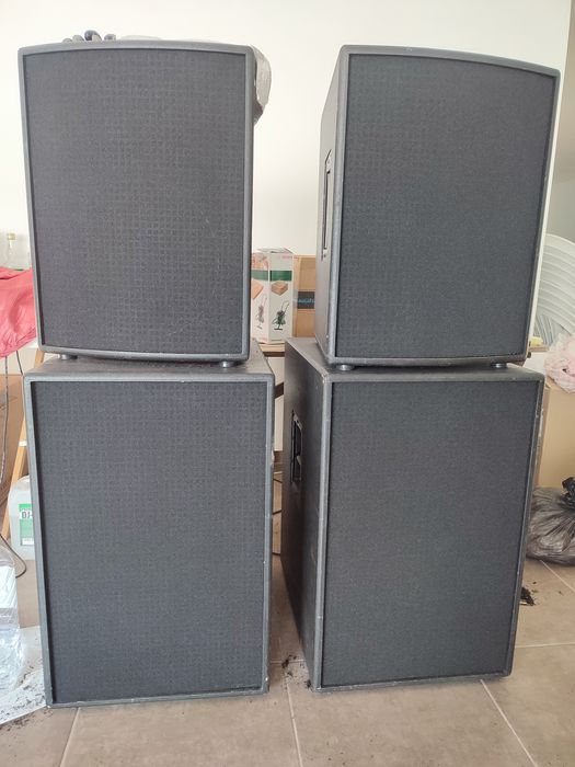 PA Acústica 4Flex 1600W RMS + Mesa Behringer 32canais e efeitos