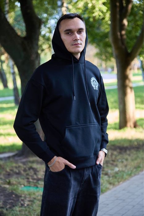 Чоловіче худі у чорному кольорі на флісі