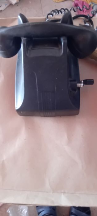 Telefone e telemóvel  antigo