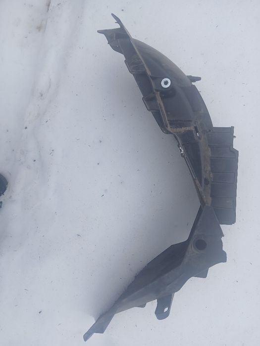 Продам крило на ліфан кп 200