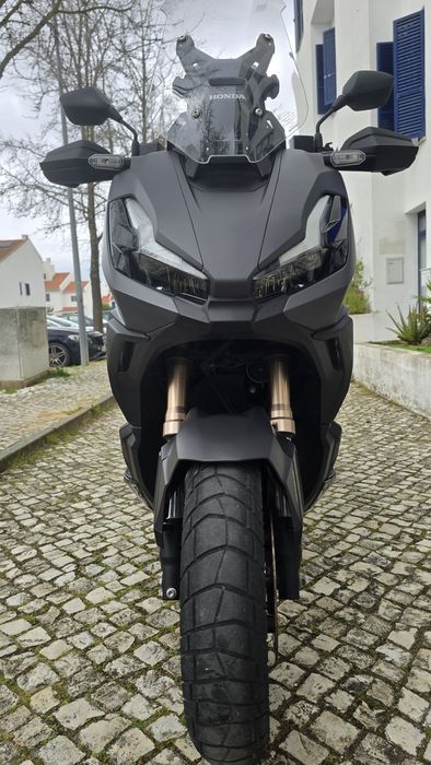 Honda ADV 350 como nova