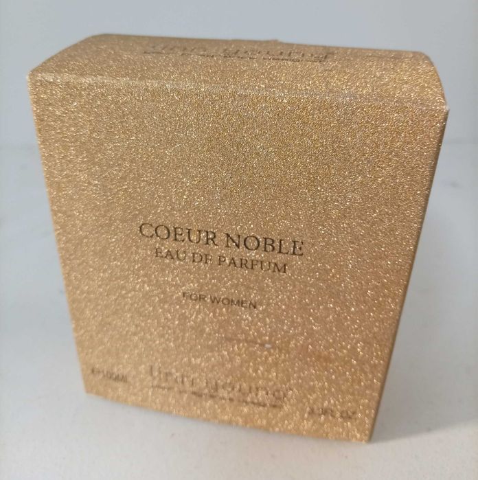 Perfume "Coeur Noble" por Linn Young
