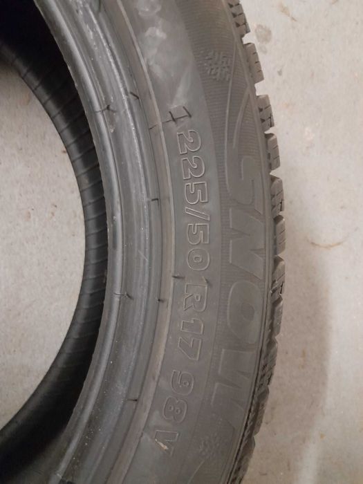 Opony zimowe  Kormoran 225/50R17