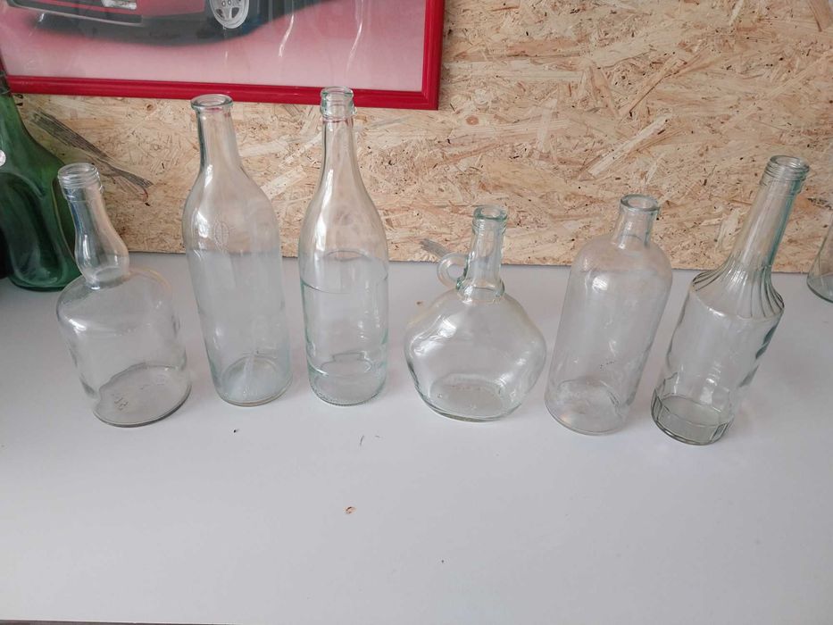 Garrafas de vidro antigas – transparentes