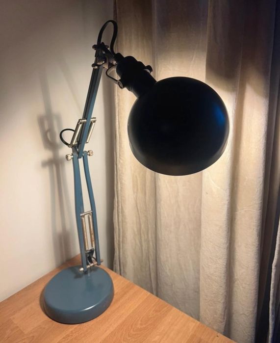 Candeeiro secretária azul Ikea