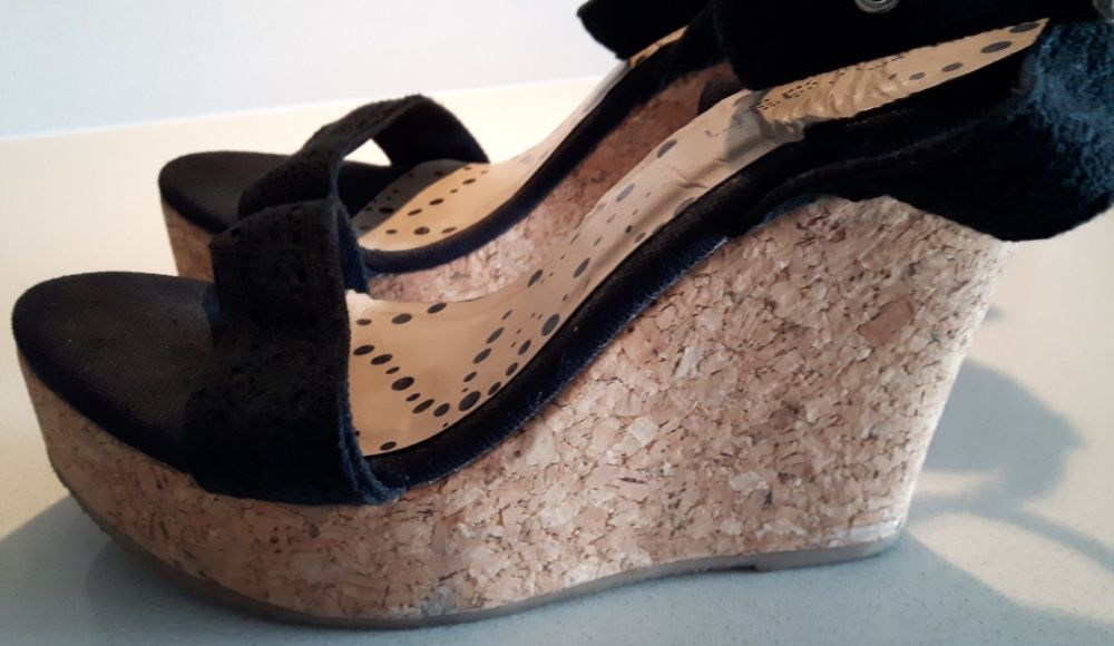 Sandálias de senhora pretas com salto em cortiça - tamanho 37