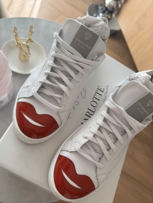 Sneakersy usta skóra naturalna