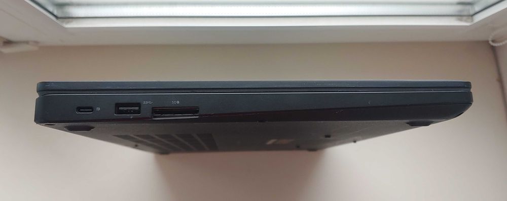Dell Latitude 5590 15.6" i5-8350u 3.6GHz 8GB ssd 256GB