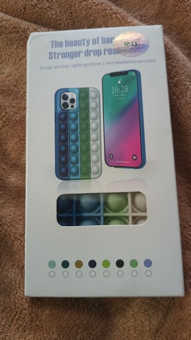 Продам чехол на iphone11