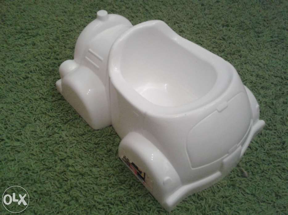 Penico de Criança em forma de carro