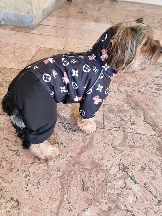 Дорозпродаж, зимові костюмчики, та єврозимана собак, жилети, худі, піж