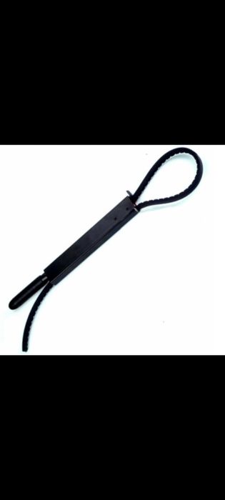 Ключ для удержания шкивов.