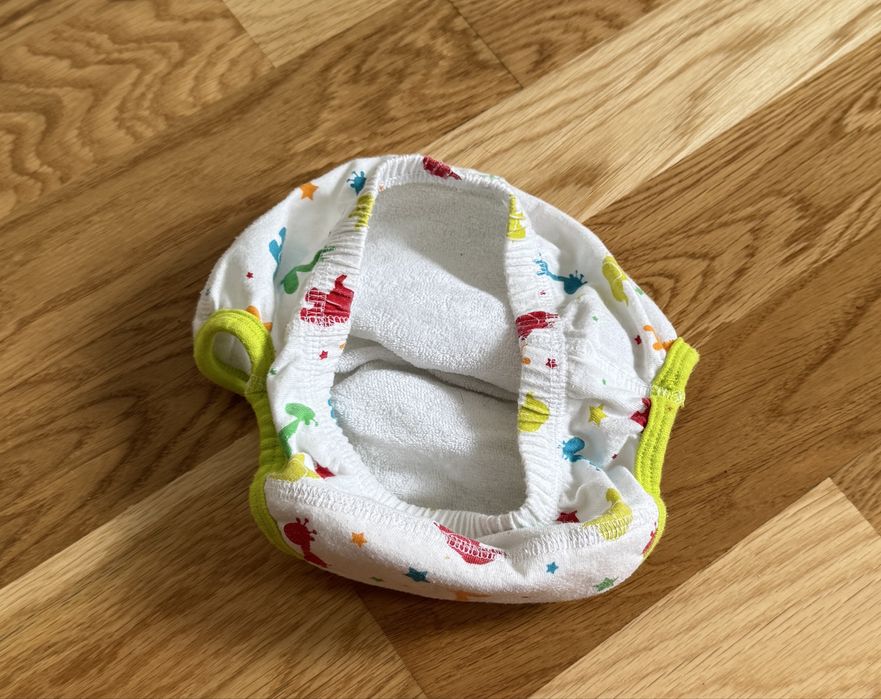 Majtki treningowe Mothercare r. 104