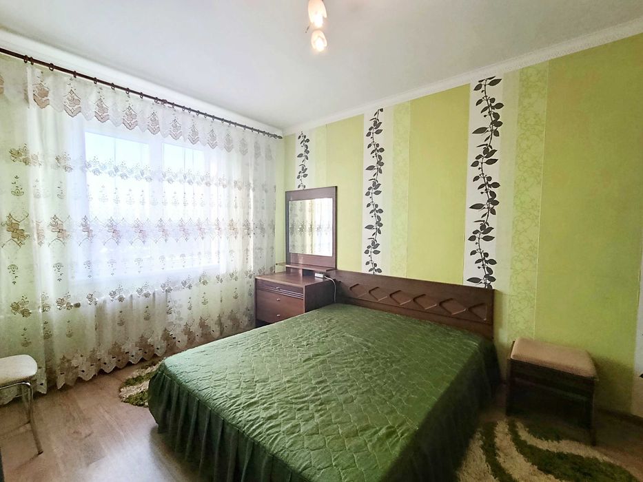 Науки просп. 54-Б, Затишна 2-х кімн. ст.м. Либідська - 10 хвилин їзди.