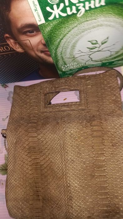 Новая кожанная сумка из питона VERO PITONE