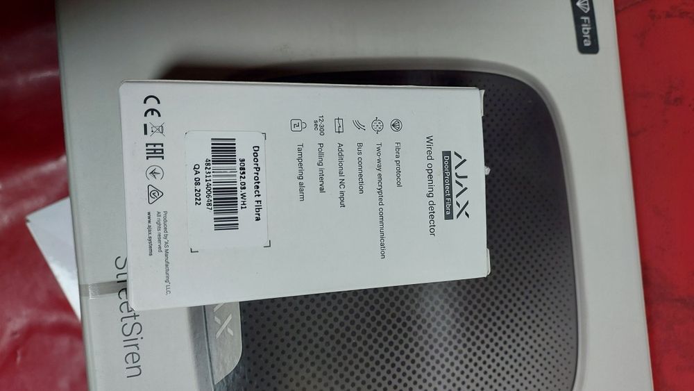 Новий магнітоконтактний сповіщувач Ajax DoorProtect Fibra white