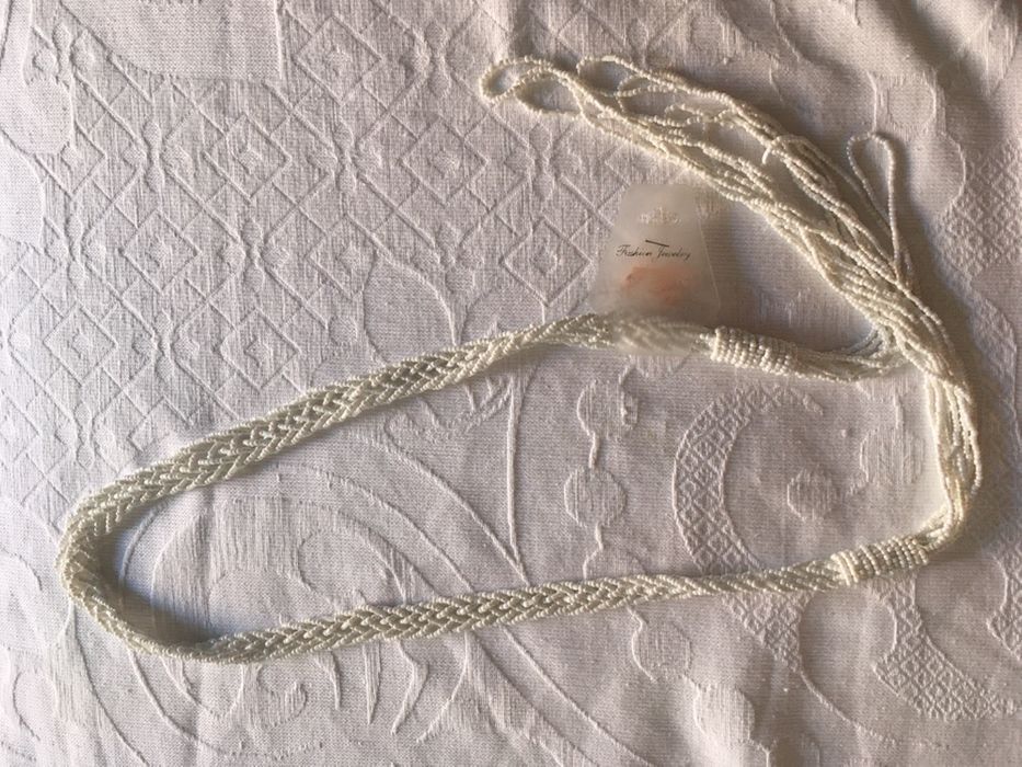 Colares de missangas