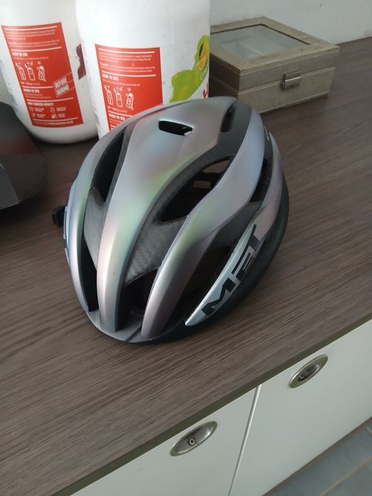 Capacete Met trenta