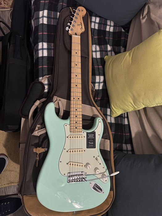 Fender stratocaster surf green
