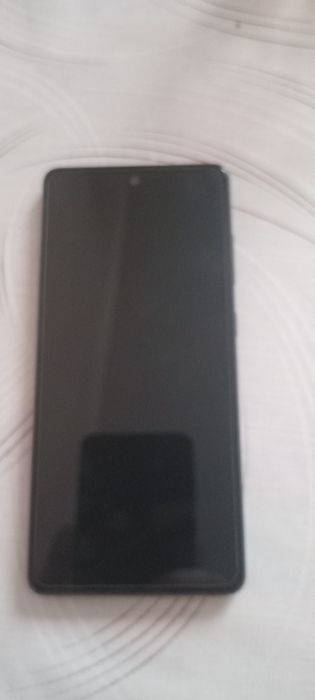 Самсунг S 21 FE в хороших руках.