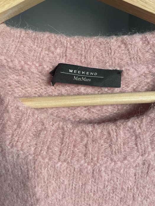 Джемпер Weekend MaxMara p.M-L, в составе шерсть 39%, мохер 40%.