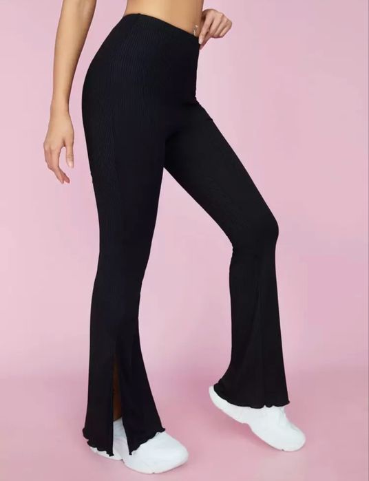 Calças boca de sino pretas