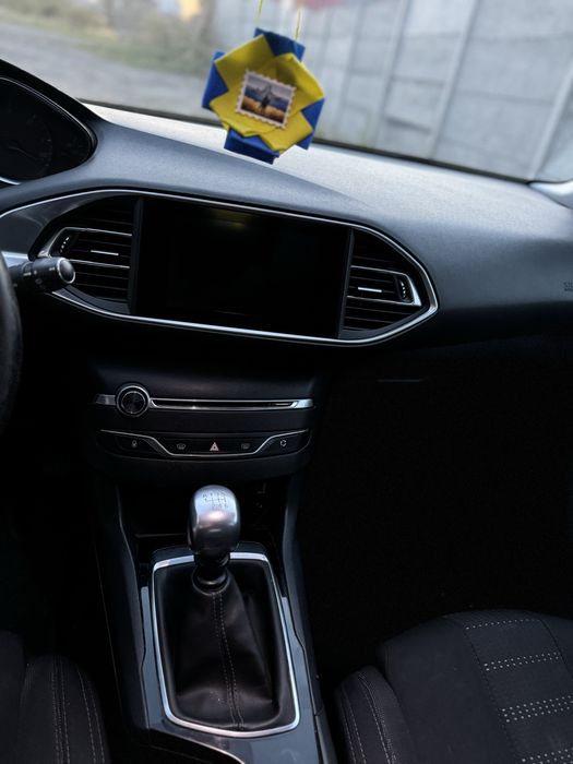 Здам авто в оренду Пежо 308 2015 1,6 дизель