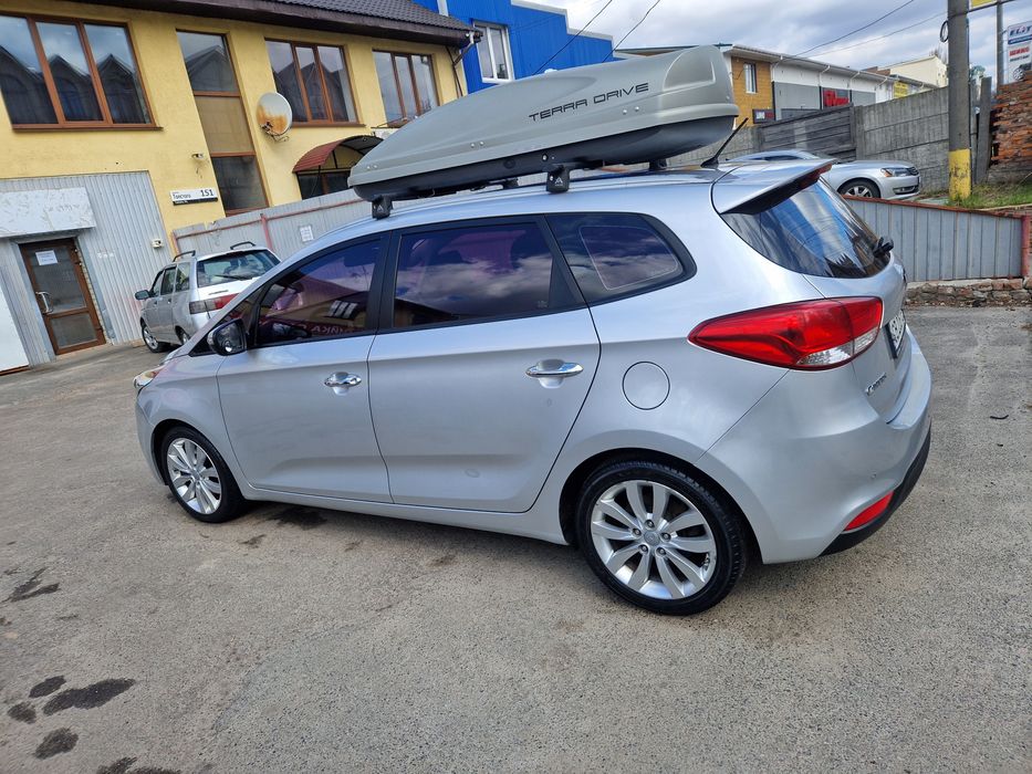 Продам KIA Karens 2013р.