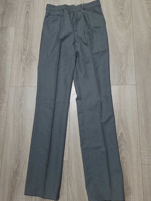 Піджаки, брюки, костюми в ідеальному стані