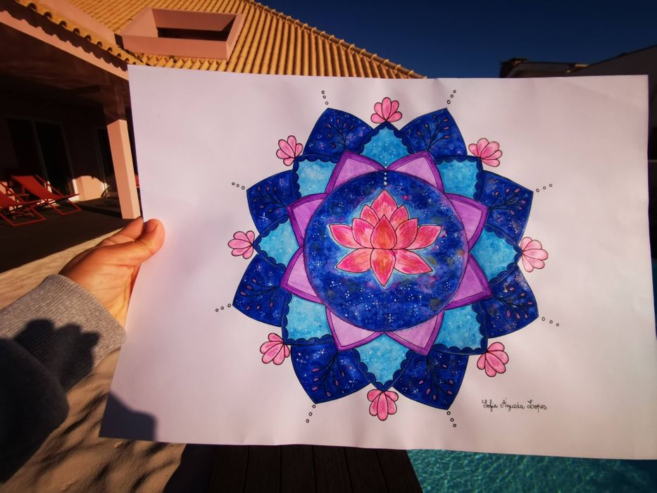 Pintura de Mandala em aguarela criada de raíz em folha A3.