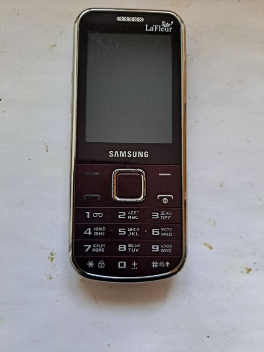 Продам  мобільні  телефони